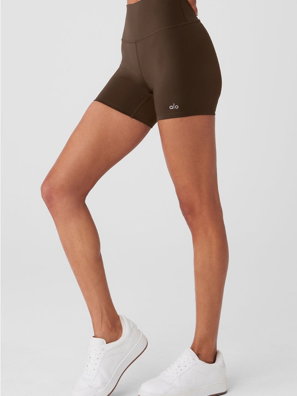 Alo Yoga 5" Airlift Energy Espresso Biker Shorts (M) - Picture 3 of 7